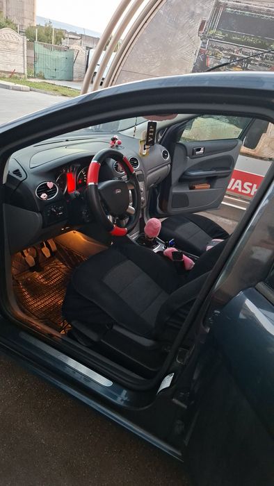 Vând ford focus 2