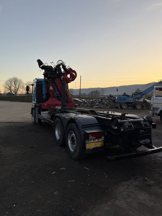 Vand Camion Man cu macara.