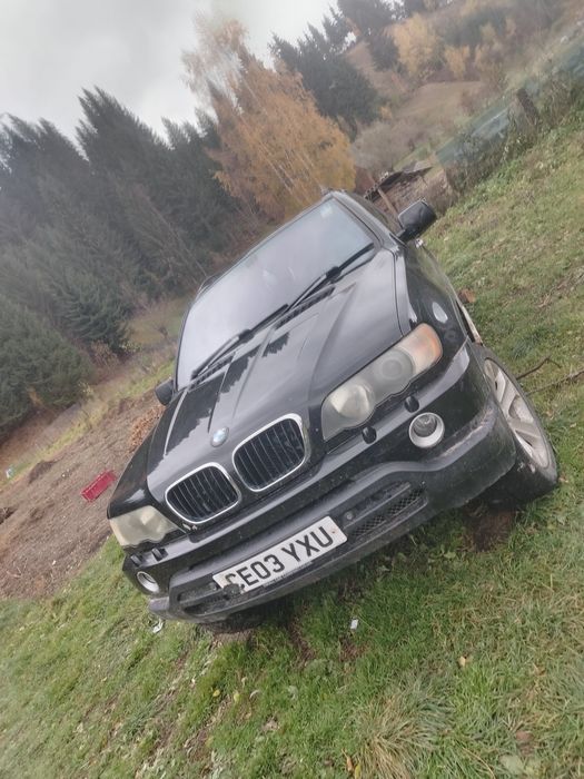 Vând BMW X5 pt dezmembrat. Cadran și planetara fata rupte  .