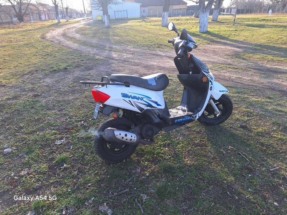 Vând scuter de 49 în stare buna
