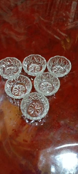 Хрустал сотилади.