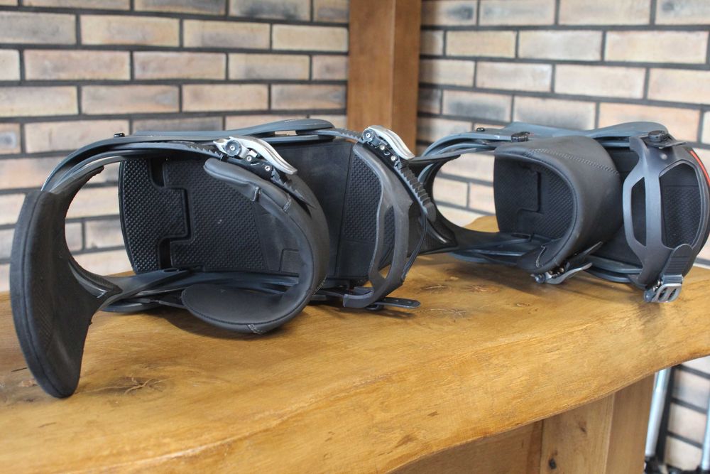 Legaturi Burton pentru placa de snowboard