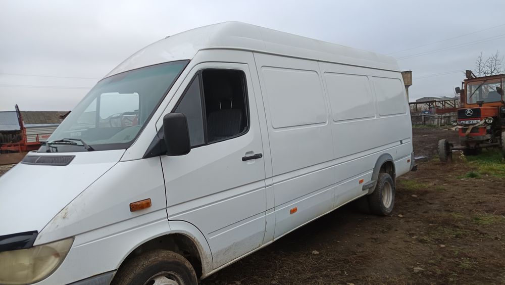 mercedes sprinter 411