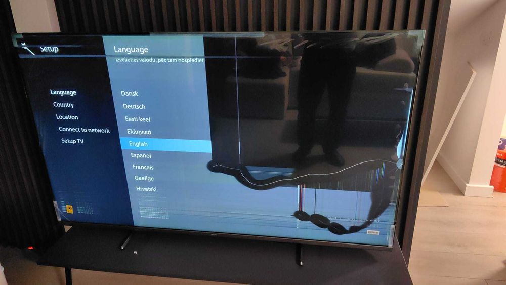 Vand televizor Philips65inch nou dar defect