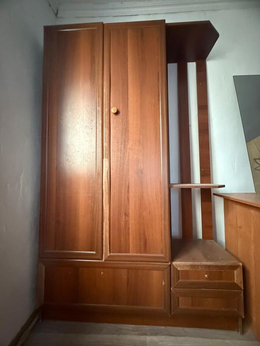 Шкаф для прихожей. Прихожая б/у прихожка шкаф