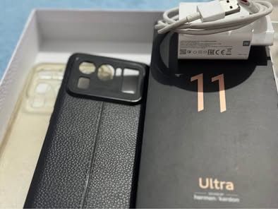 Mi 11 Ultra 5G , memorie 256 GB ,12 GB RAM, Ceram White,Harman Kardon
