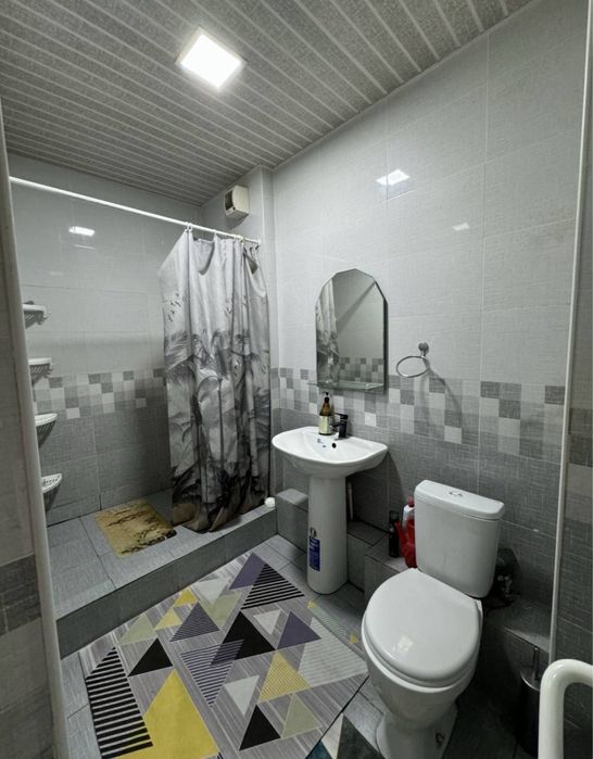 Самарканд дарвоза 3 хонали квартира 3/2/5 холати яхши