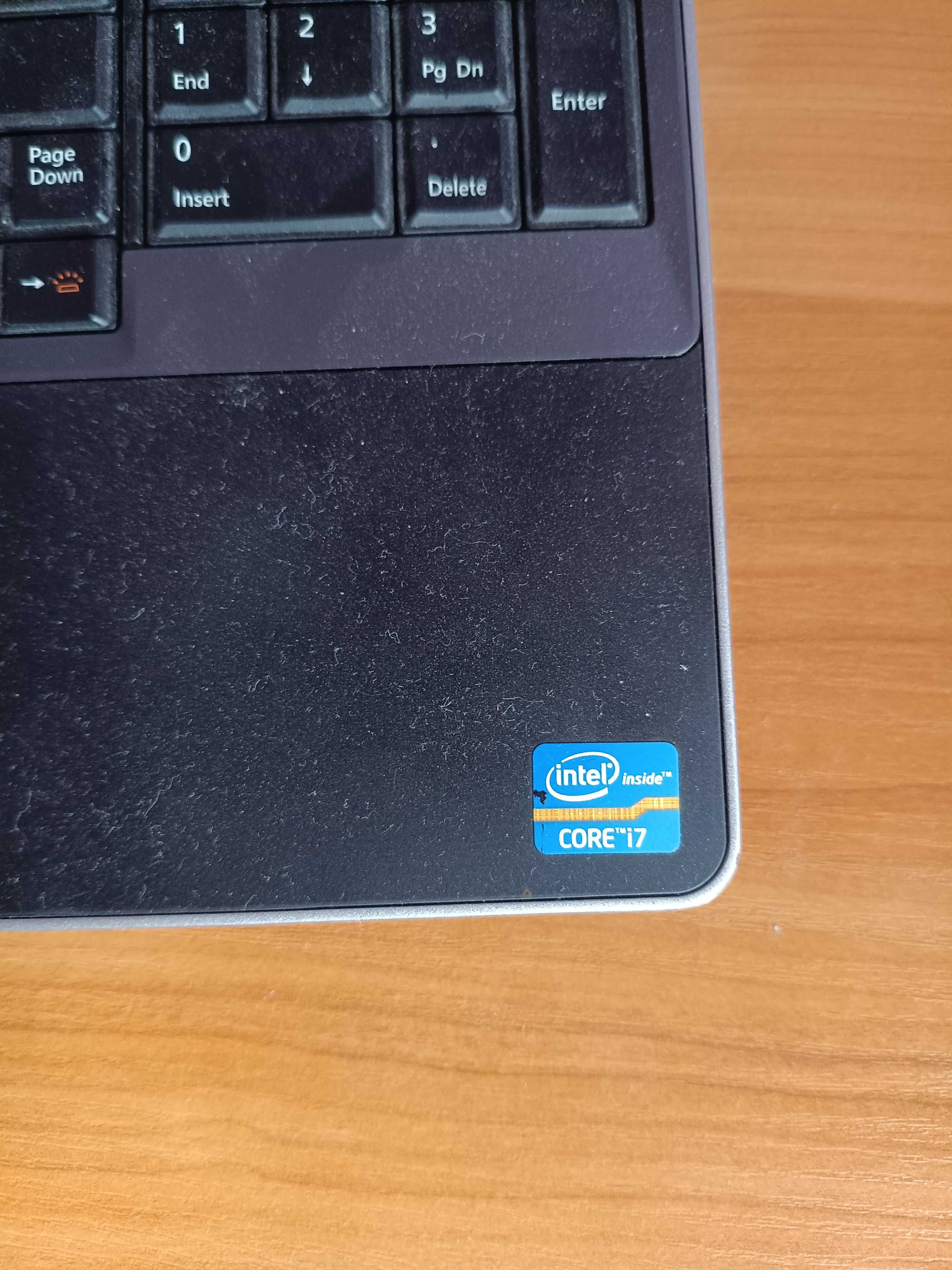 Продавам лаптоп DELL Latitude E6530