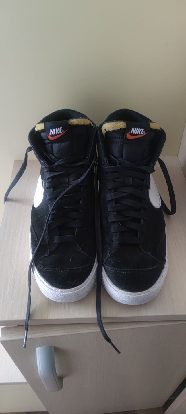 Nike Blazer Aproape noi