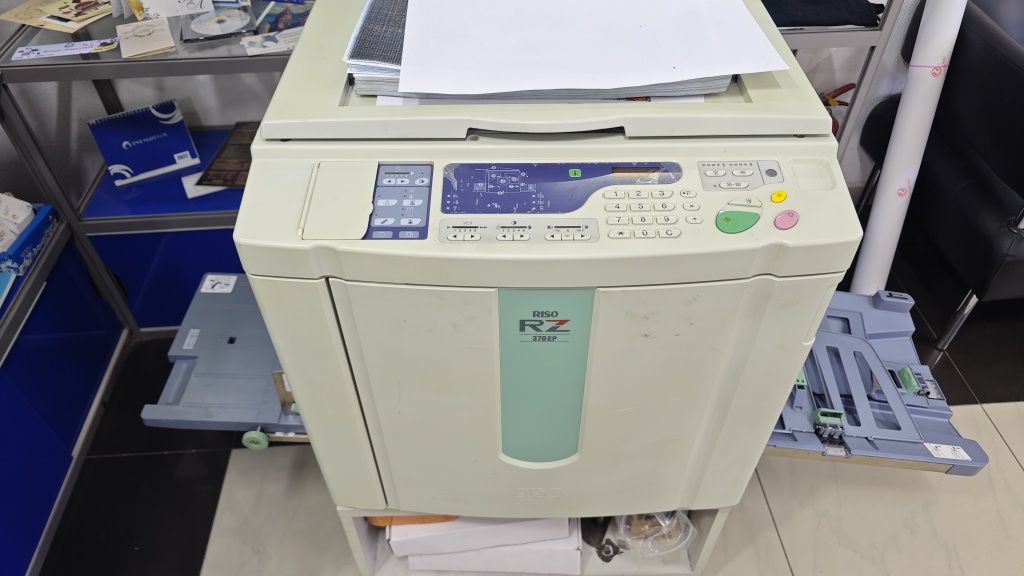 Продам ризограф riso rz370
