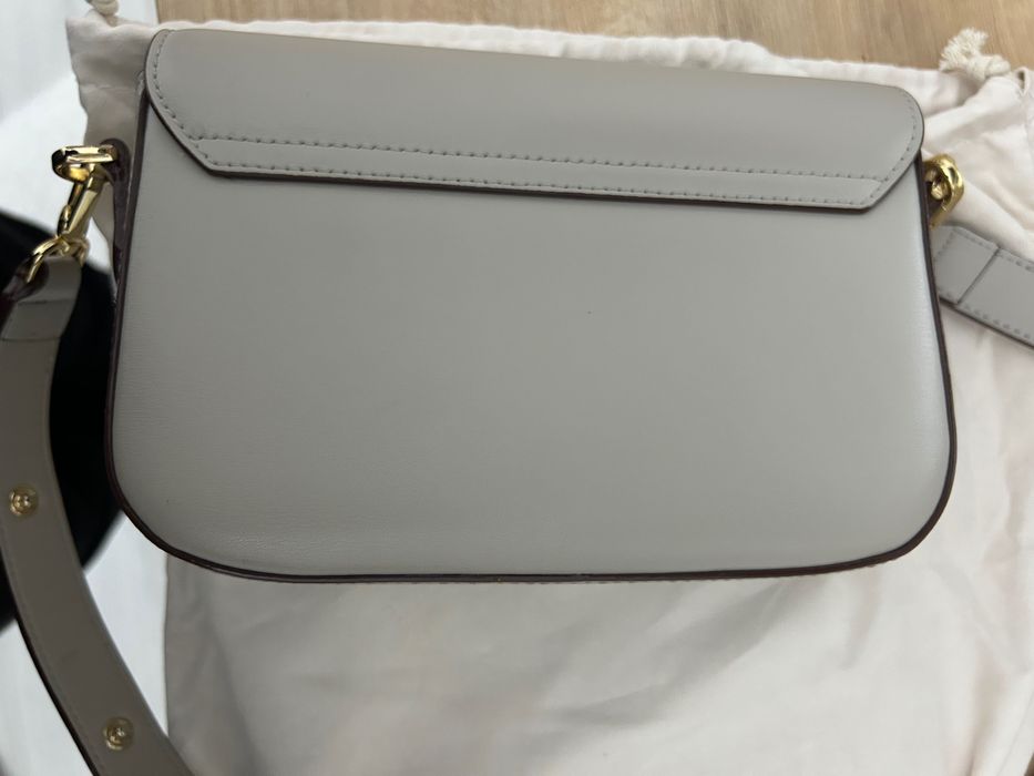 Дамска чанта от естествена кожа