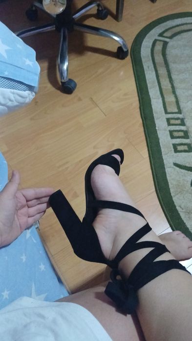 Pantofi negri din catifea