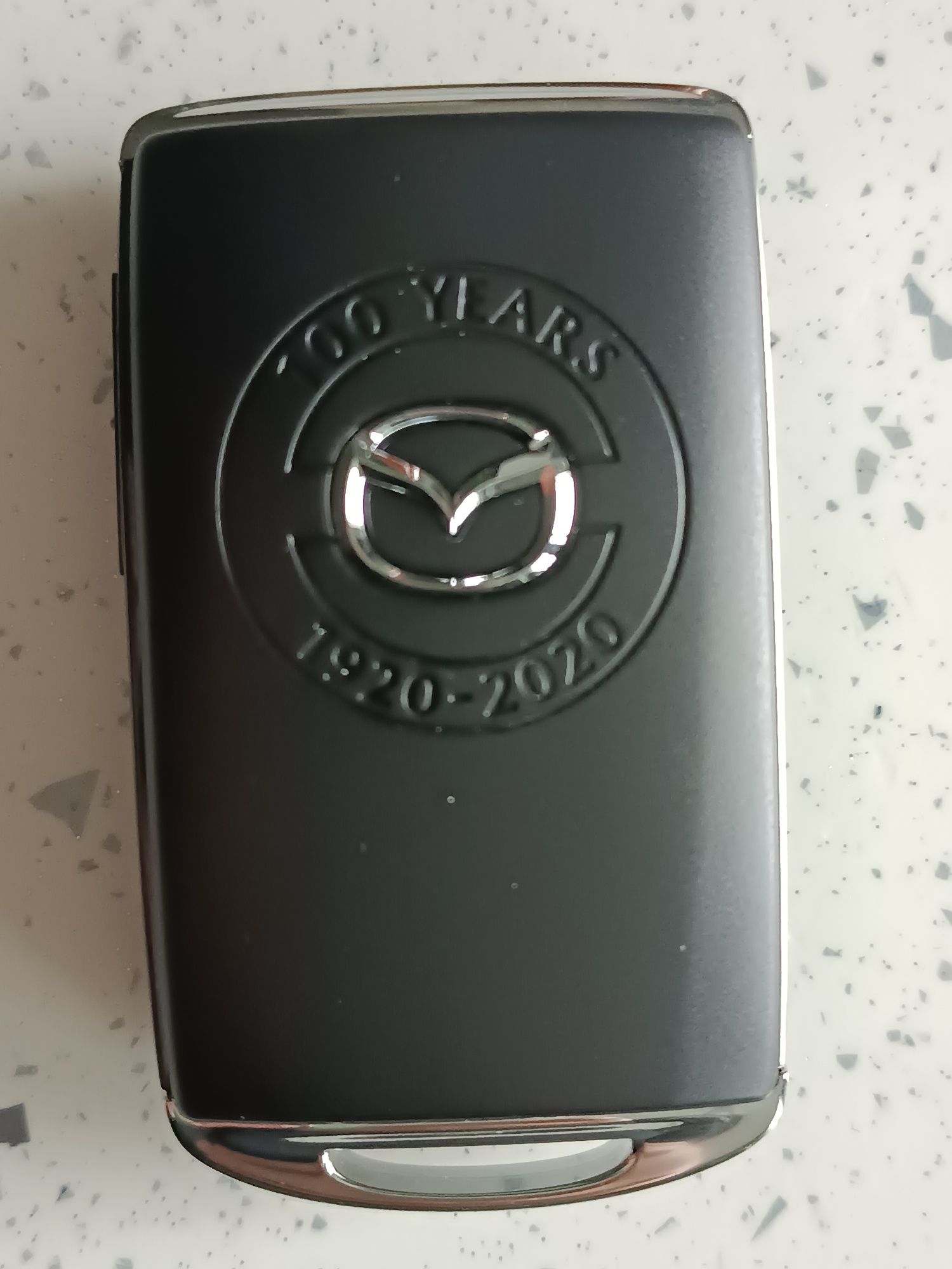 Оригинален ключ за Mazda
