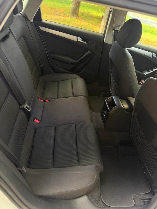 * Audi A4 B8 * 2.0D Euro 5 * Numere Zoll valabile 30 zile *