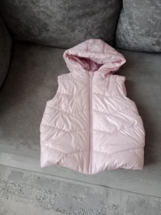Продам жилетку на девочку