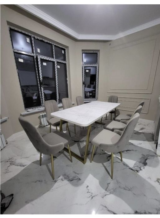 Стол кухонный в идеальном состоянии