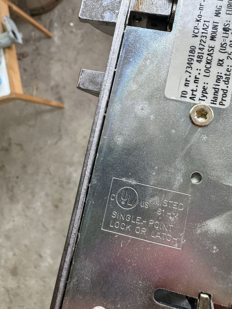 Продавам електрическа брава Vingcard ASSA Abloy