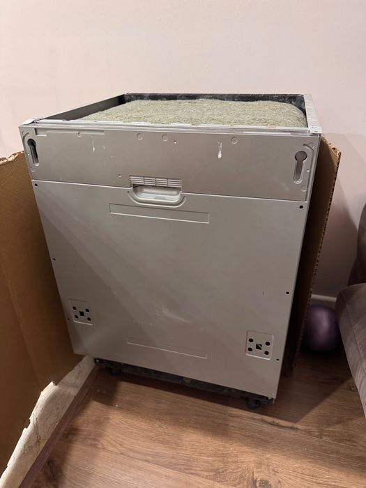 Продам посудомоечную машину Kaiser (60 см)