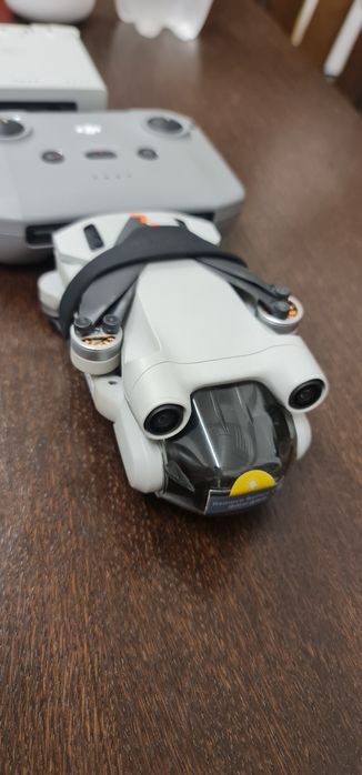 Dronă DJI Mini 3 Pro