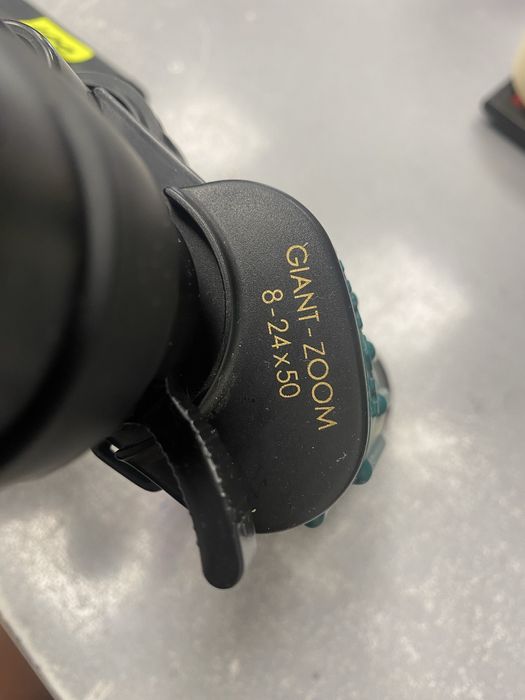 Бинокъл konus с чанта