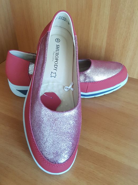 Pantofi din piele. Noi