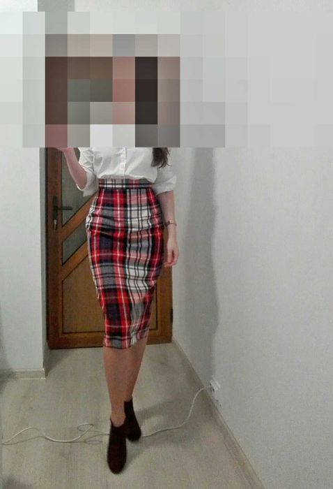 Fusta conica in carouri, sezon toamna - iarna,  marimea XS- S