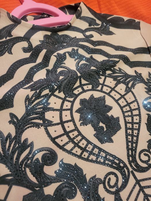 Продам платье новогодние