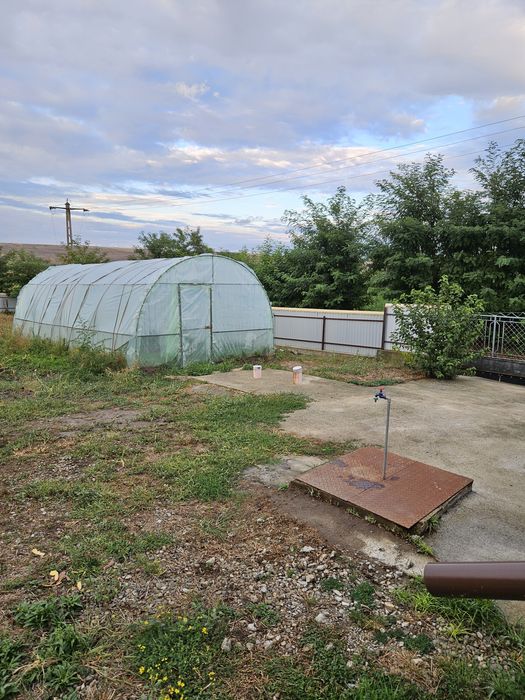 Casă de vânzare sau la schimb cu apartament