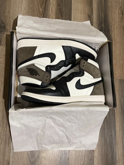 Air Jordan 1 High Mocha