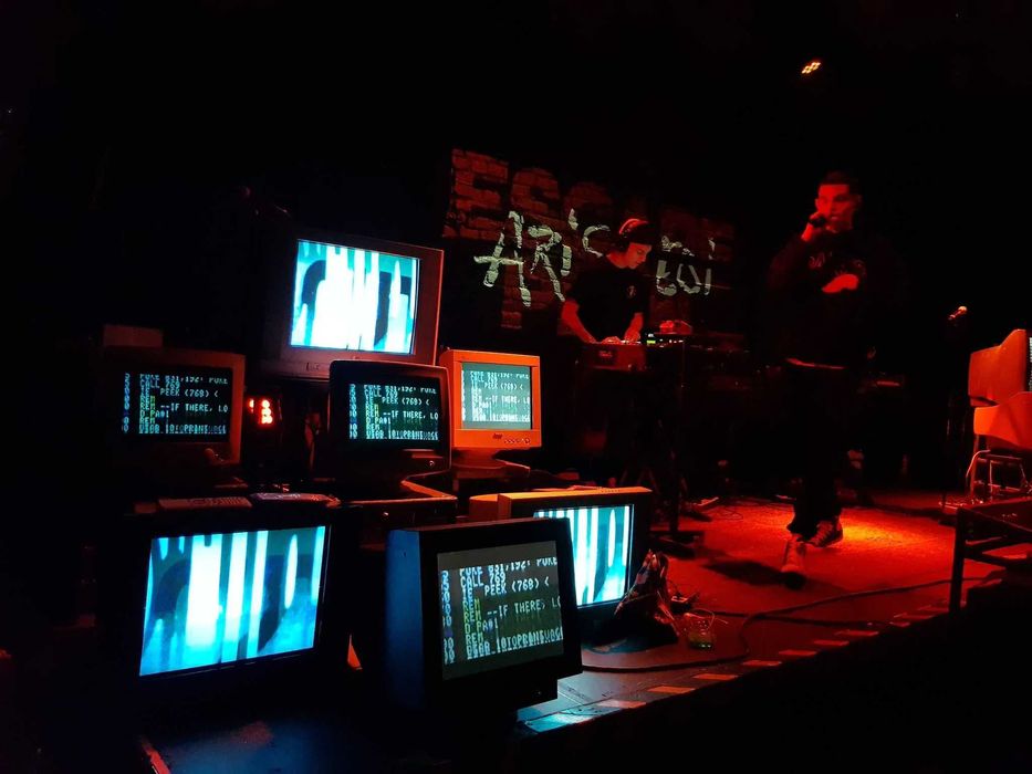 Decor Retro Scenografie Audio Video Vintage JOC Televizoare CRT Party