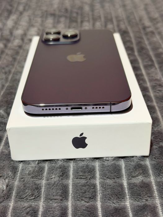 Продавам iPhone 14 PRO MAX 256 GB Deep Purple - отлично състояние