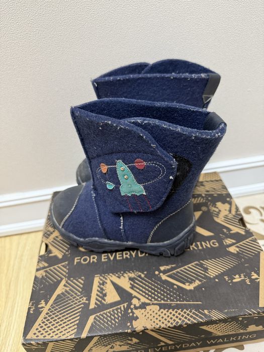 Продам валенки за 2000