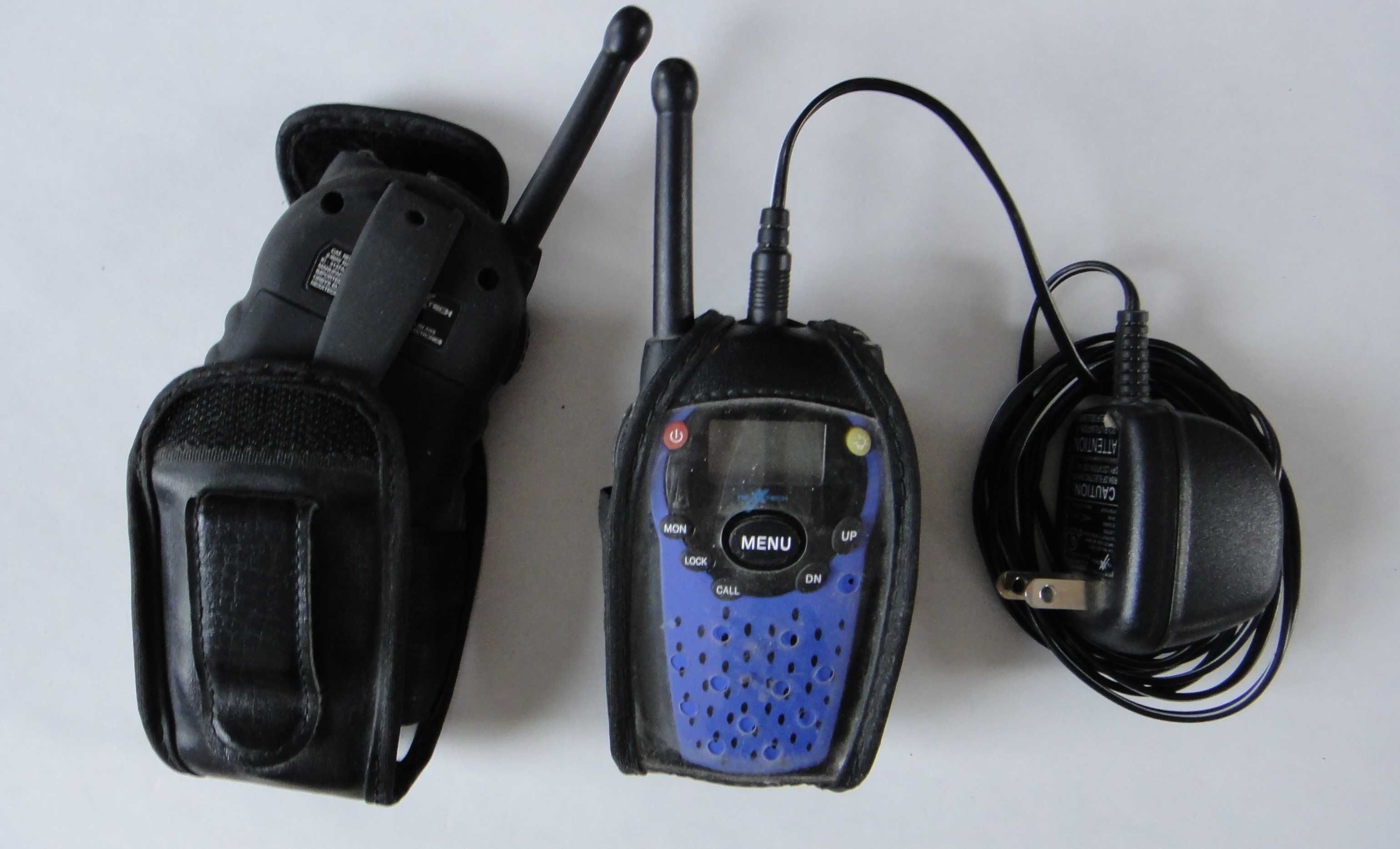 walkie talkie ( 2-way radios ) NexTech - o pereche