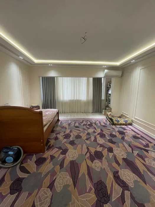 Медгородок Медгарадок 3-хона 4-этаж янги уй срочно сотилади