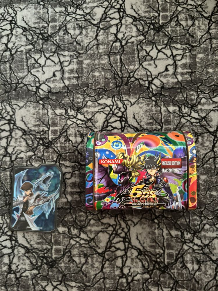 Yugioh карти.