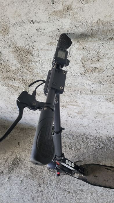 Trotinetă electrică – 500 lei negociabil

Vând trotinetă