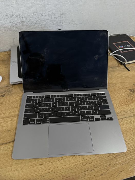 Macbook air m1 256/8 gb