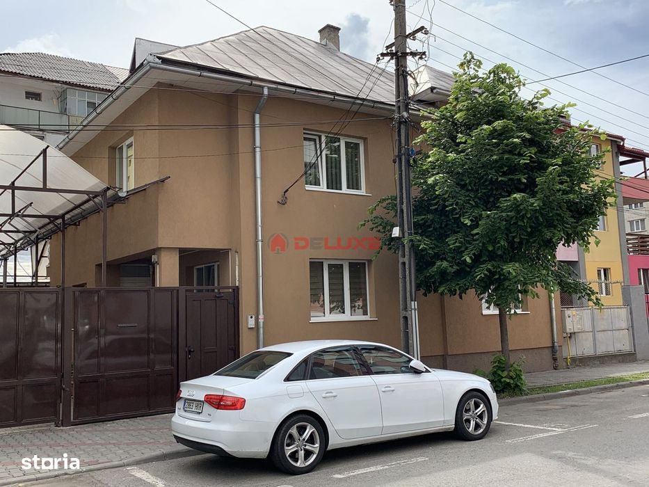 Casă / Vilă cu 6 camere în zona Sud-Est