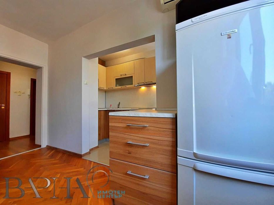 Дава се под наем Двустаен апартамент в Варна, Общината - 65 кв.м за 459 € - Снимка #3