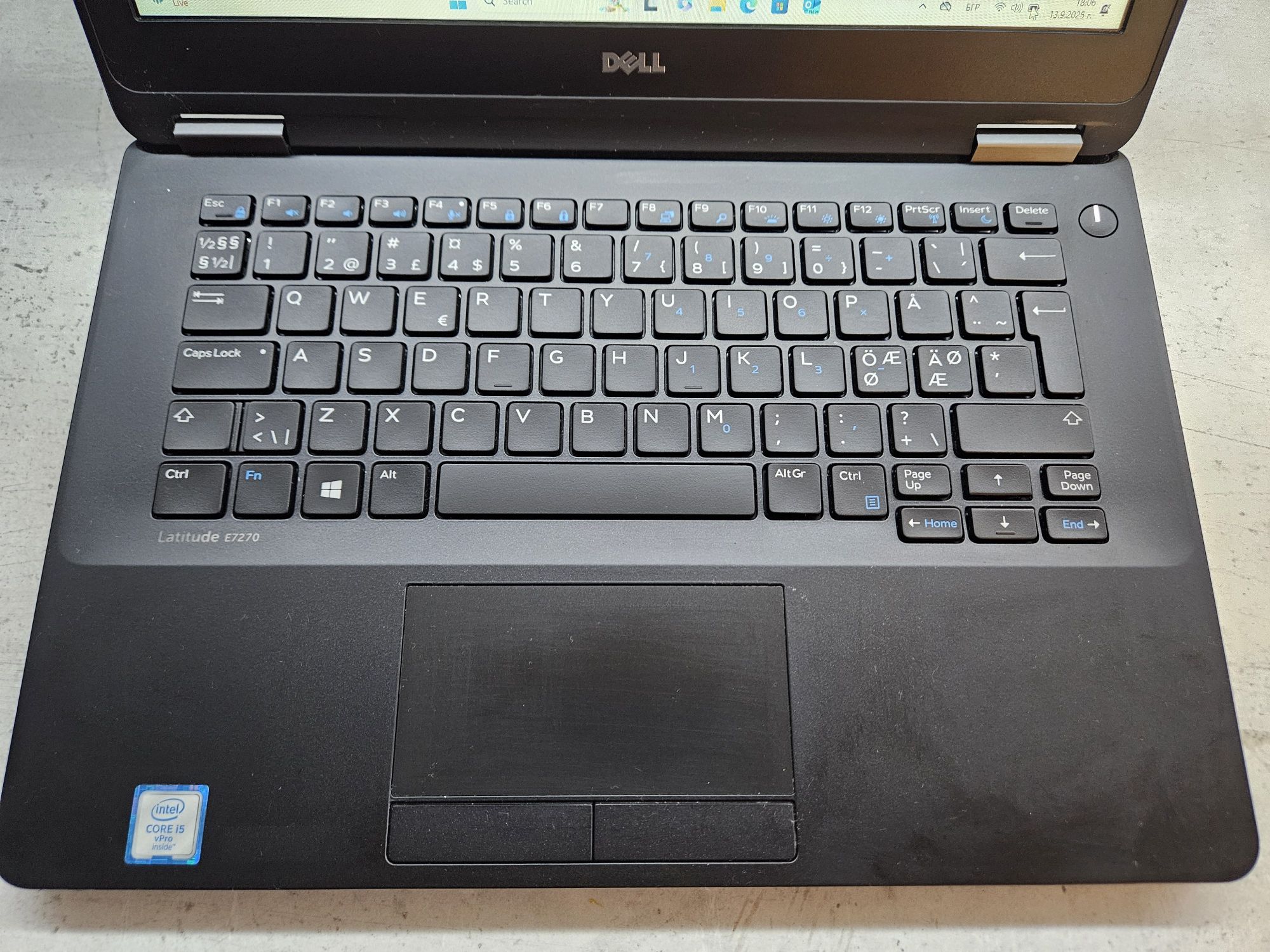 Лаптоп Dell 7270