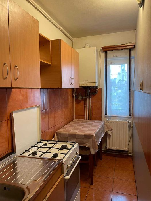 Închiriez garsonieră confort 1