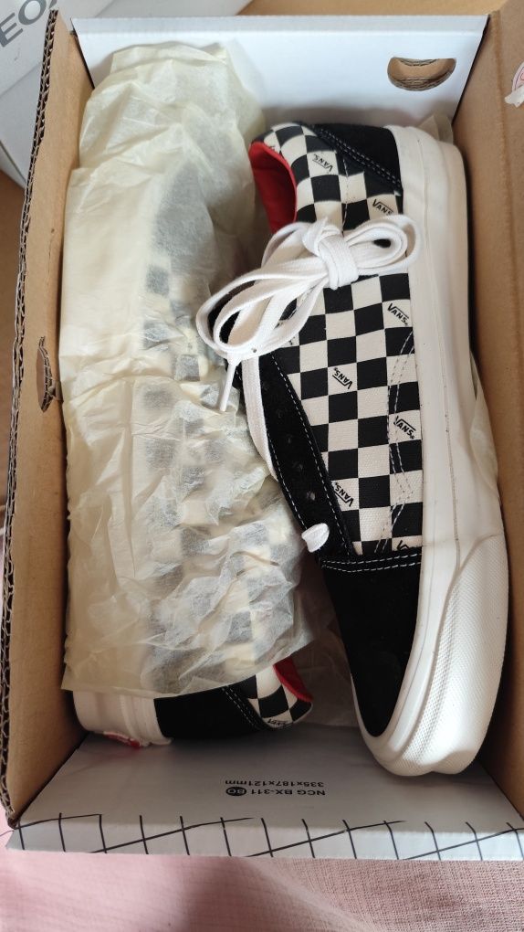 Оригинални мъжки кецове, гуменки Vans checkerboard Old school