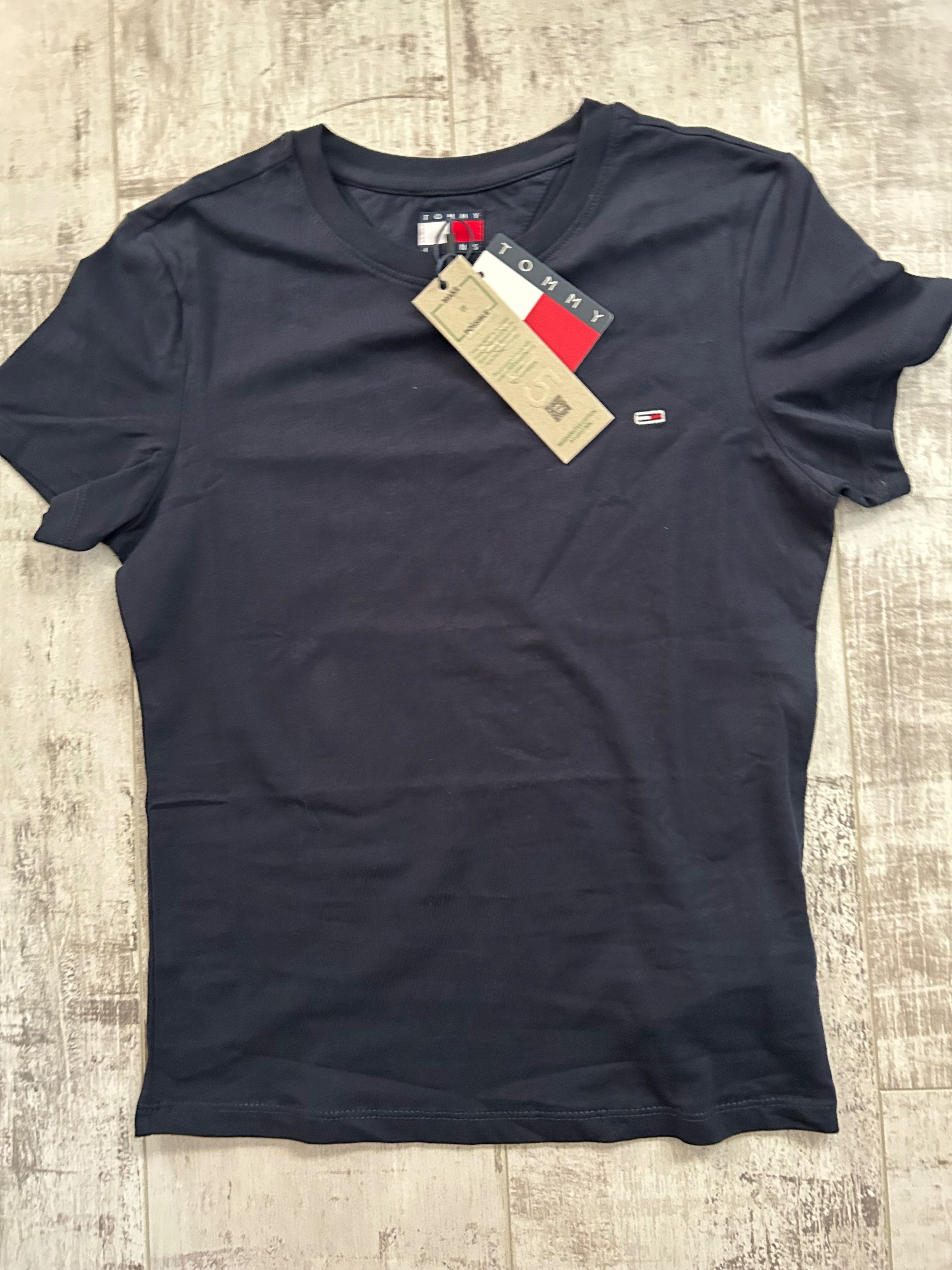 Нова тениска Tommy jeans и Панталон на марката Bershka