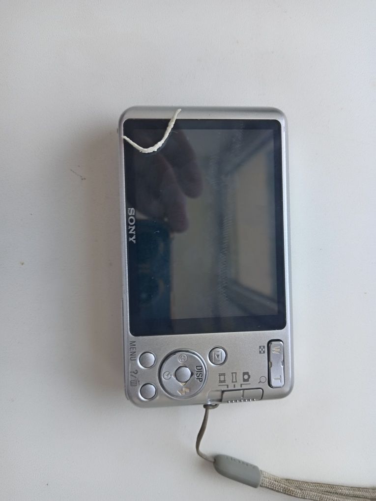 Sony Cyber-shot DSC-W570.