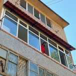 Установка козырьков над окнами