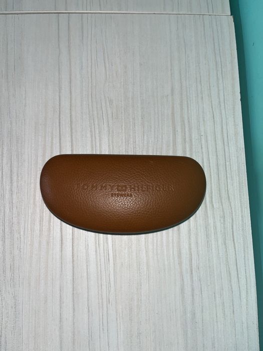 Дамски слънчеви очила Tommy Hilfiger