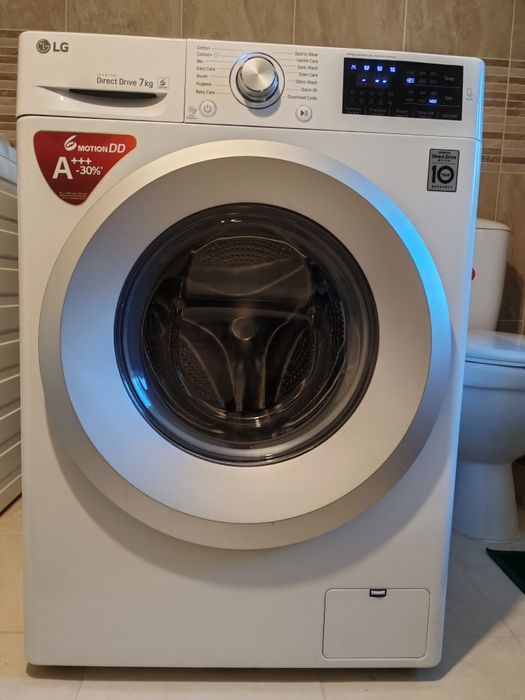 Перална LG F4J5QN4W