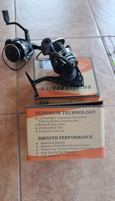 Set 2 Lansete Feeder 200 Gr,  Carbon, 3,90m+2 Mulinete Tambur 5000