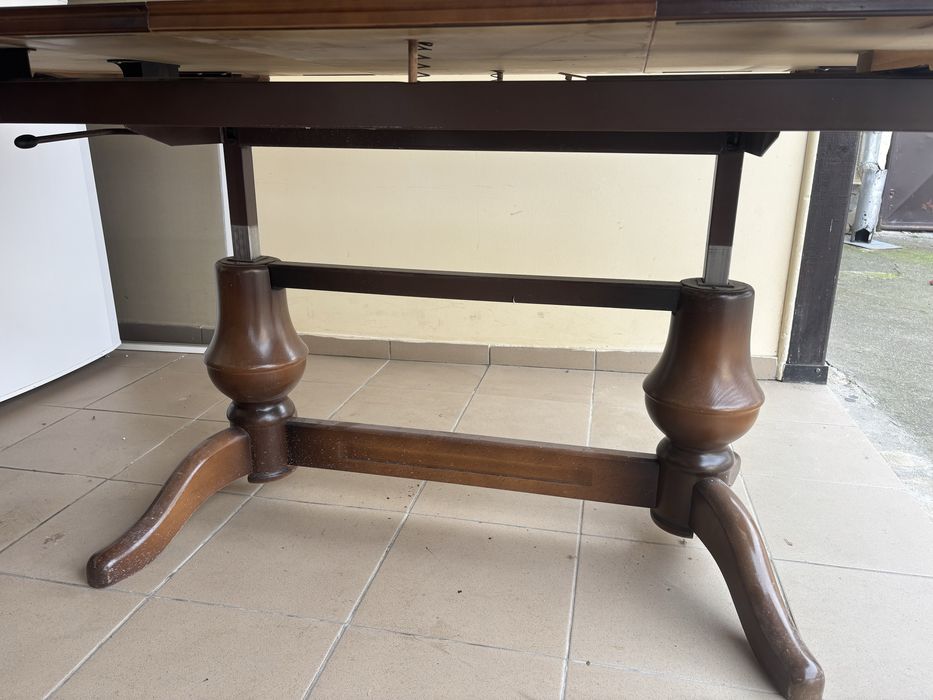 Masa extensibila din lemn masiv