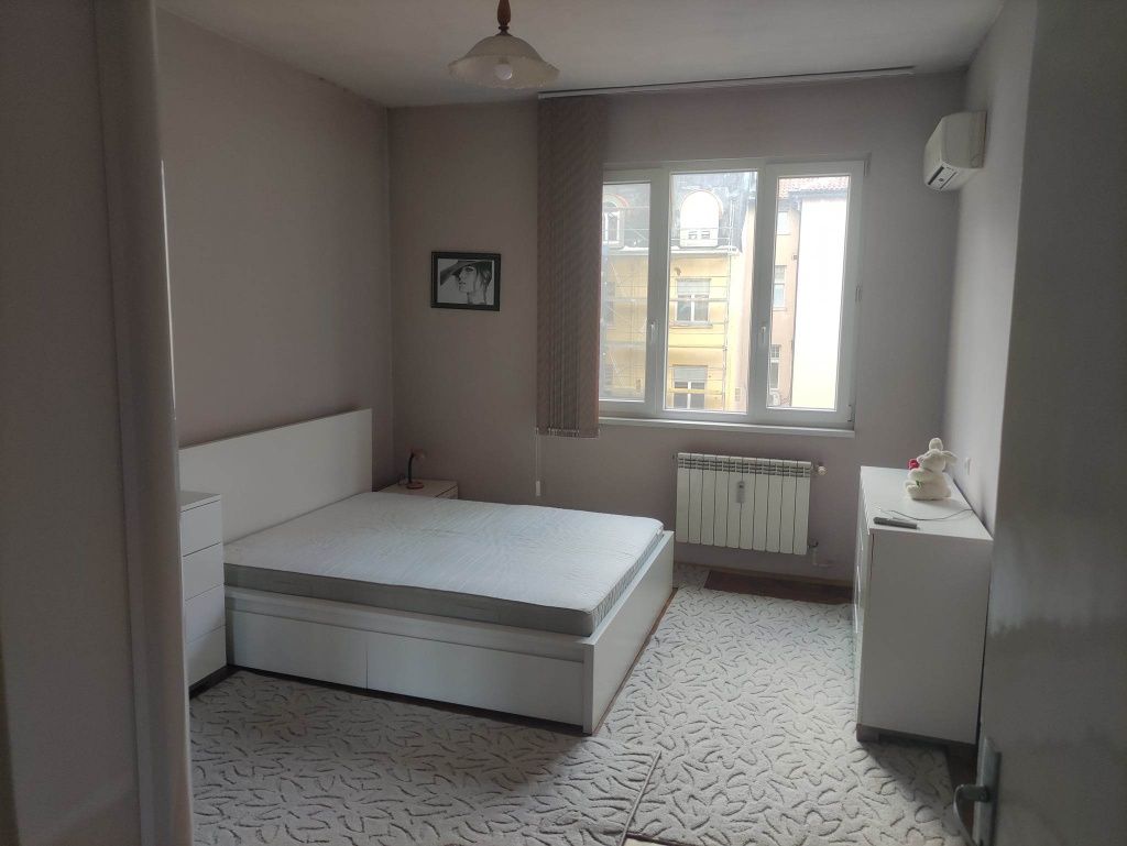 Дава се под наем Двустаен апартамент в София, Левски Г - 95 кв.м за 1020 € - Снимка #17